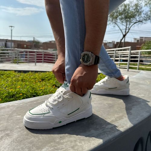 ZAPATILLAS ADIS 2000